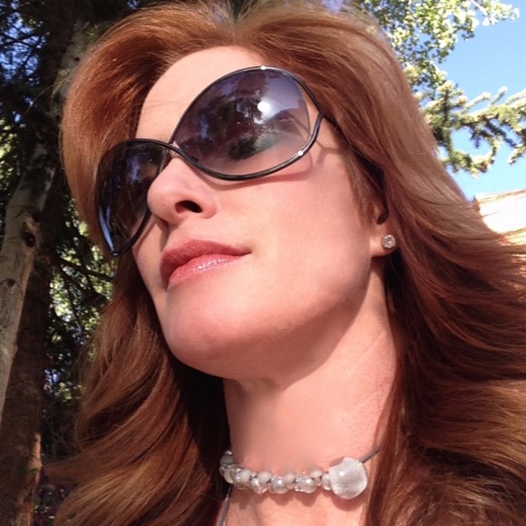 Meet your Posher, Myra - Picture 1 of 1